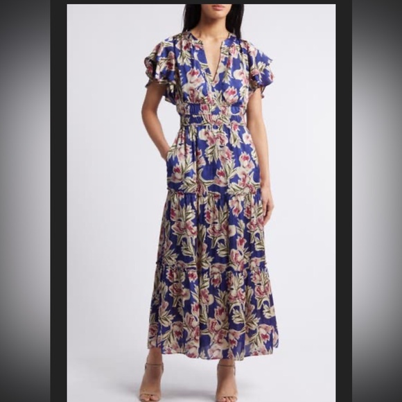 julia jordan Dresses & Skirts - Gorgeous Julia Jordan Floral Tiered Maxi Dress